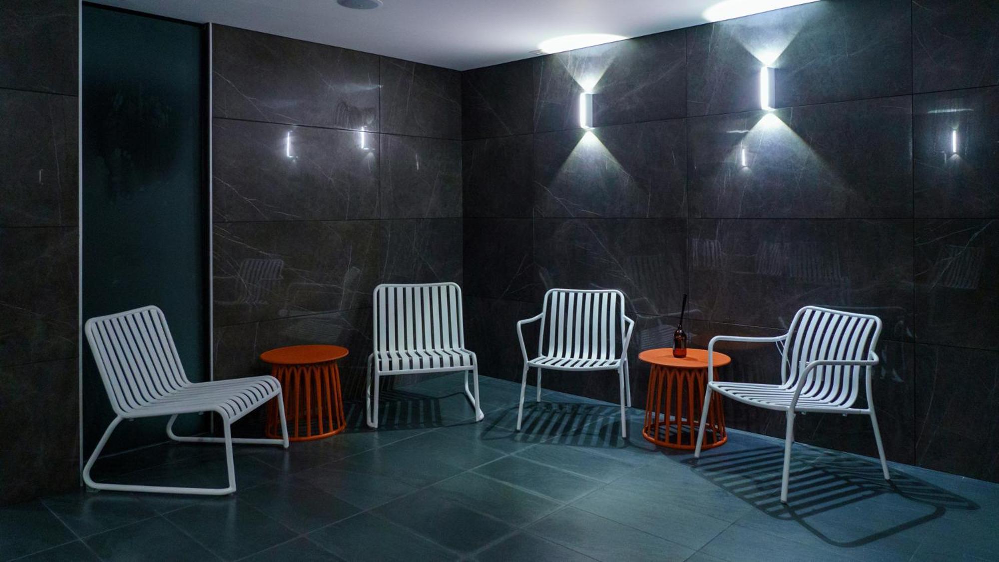 Almond Hotel - Adults Only Neve Ilan Exteriör bild