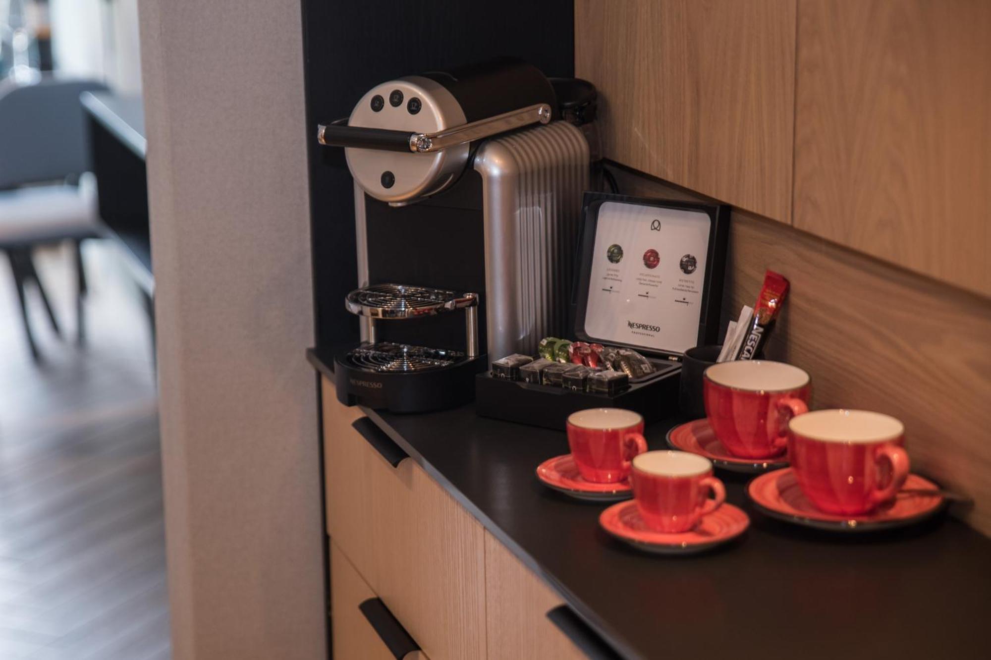 Almond Hotel - Adults Only Neve Ilan Exteriör bild