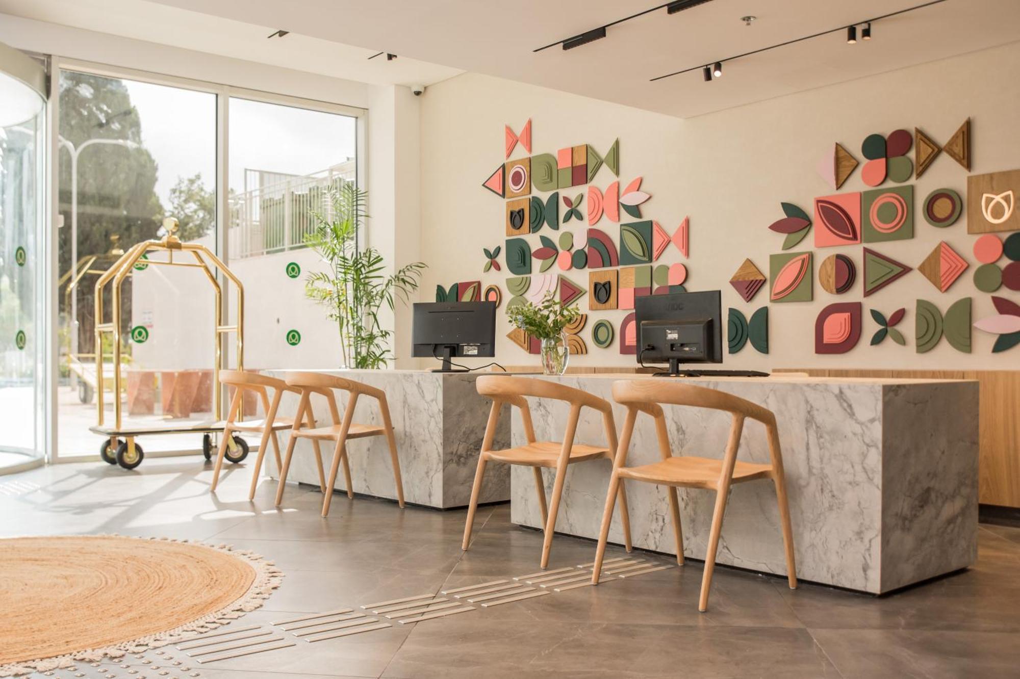 Almond Hotel - Adults Only Neve Ilan Exteriör bild